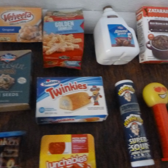 35 MINI BRANDS ASSORTMENT - Picture 5 of 10